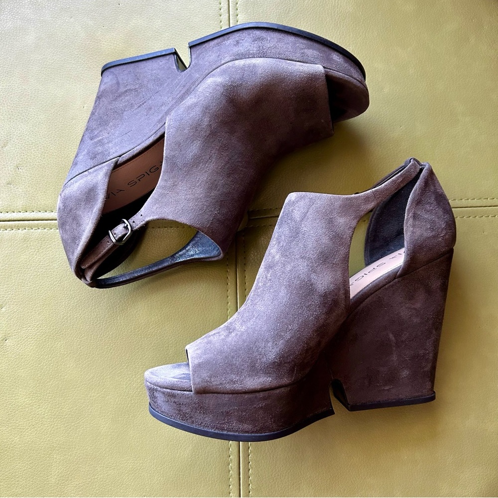 VIA SPIGA Wren Grey Suede Wedges Women’s Size 7 Great Condition!